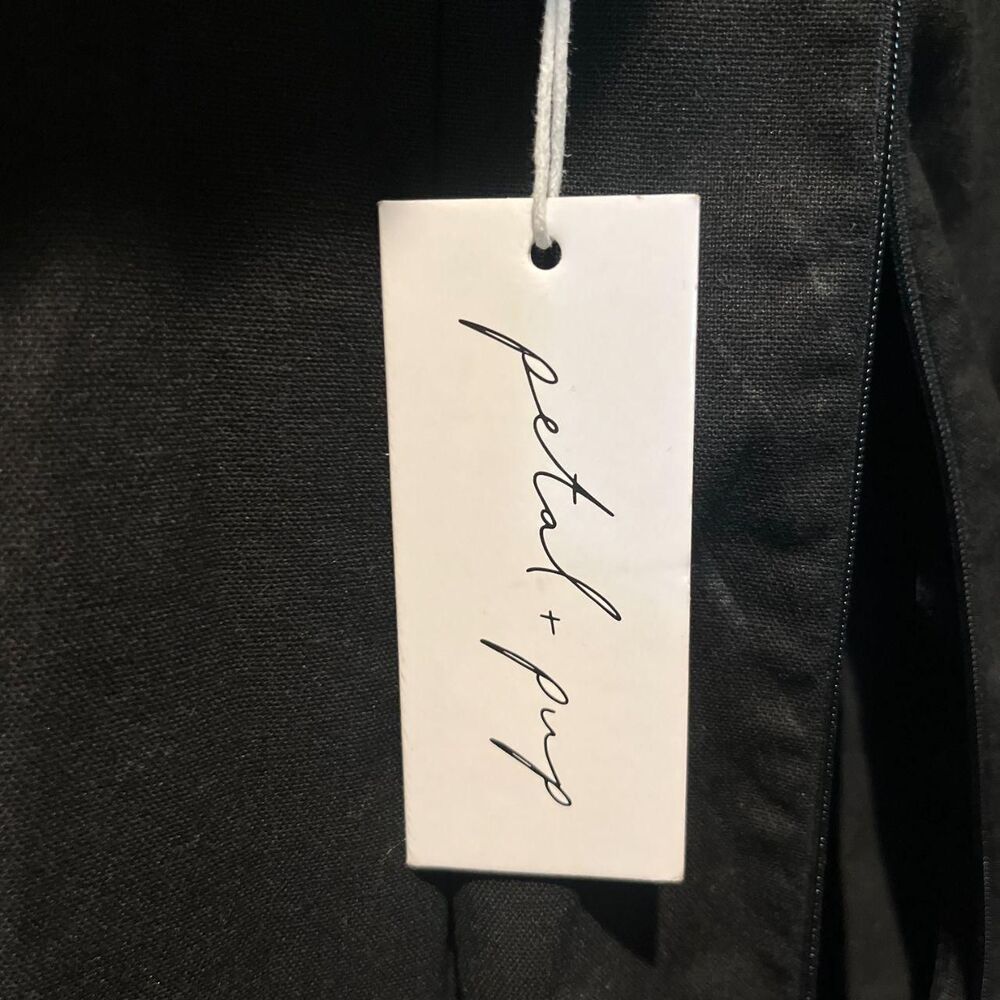 Petal-pup Women's Black Casual-dresses - Picture 7 of 7